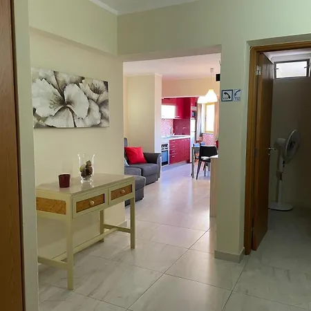 T2 With Pool, 300m From The Lägenhet Portimão