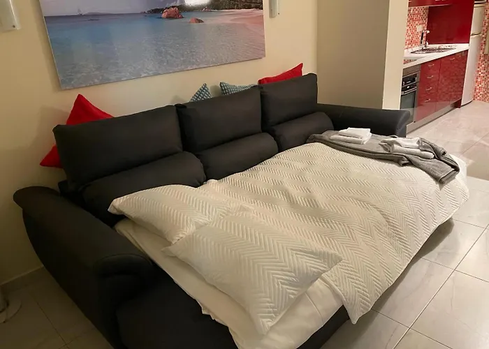 T2 With Pool, 300m From The Apartment