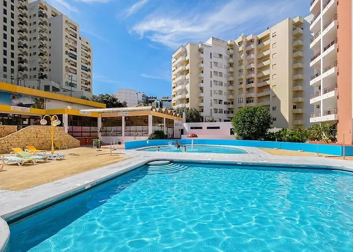 T2 With Pool, 300m From The Apartment *