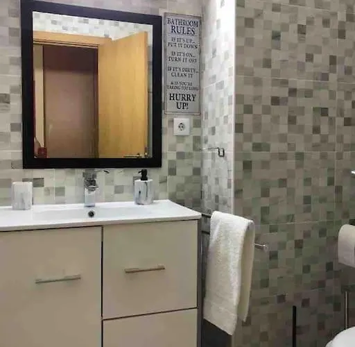 T2 With Pool, 300m From The Apartment Portimão