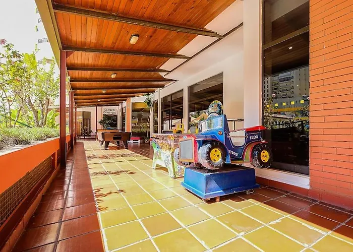 T2 With Pool, 300m From The Apartment Portimão