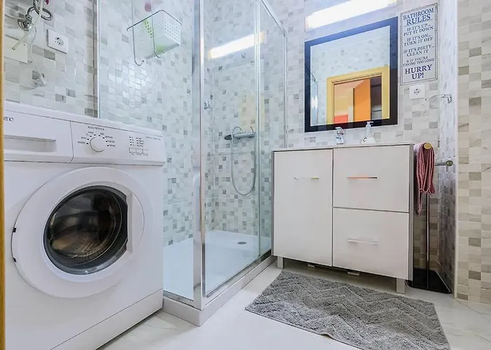 T2 With Pool, 300m From The *