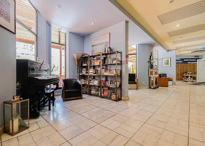 Apartment T2 With Pool, 300m From The *