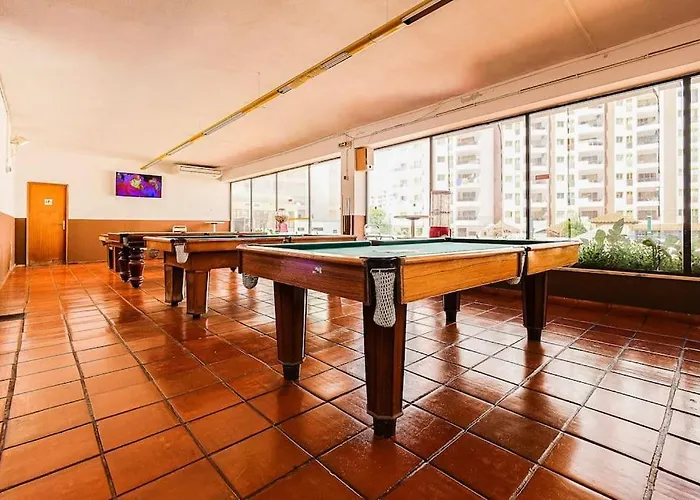 T2 With Pool, 300m From The Apartment