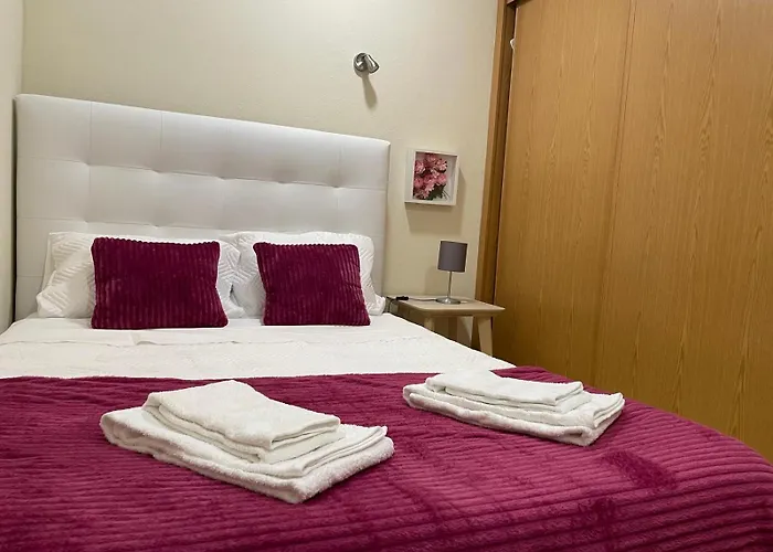 Apartment T2 With Pool, 300m From The *