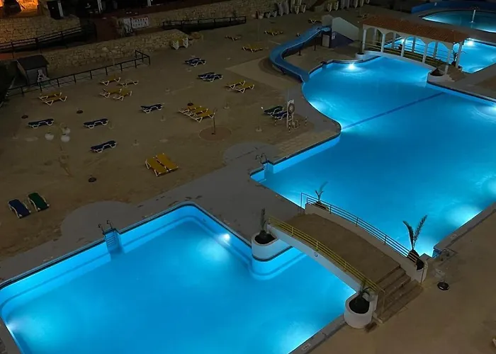 T2 With Pool, 300m From The