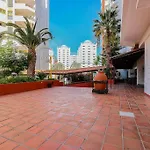 T2 With Pool, 300m From The 波尔蒂芒