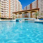 T2 With Pool, 300m From The Apartment