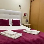 Apartment T2 With Pool, 300m From The *