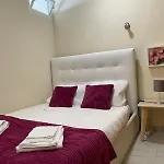 Apartment T2 With Pool, 300m From The Portimao