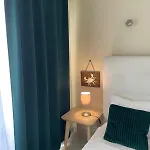 Apartment T2 With Pool, 300m From The *