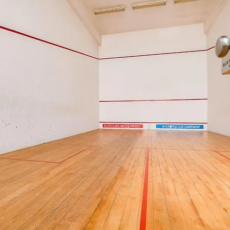 Apartamento T2 With Pool, 300m From The Portimão