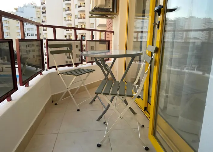 T2 With Pool, 300m From The Apartamento *