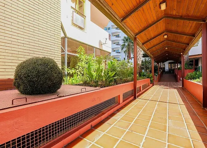 T2 With Pool, 300m From The Apartamento