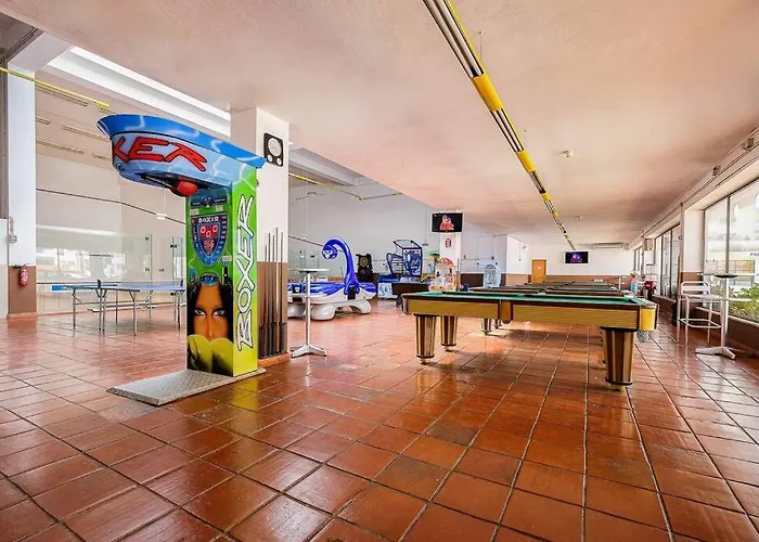 Apartamento T2 With Pool, 300m From The