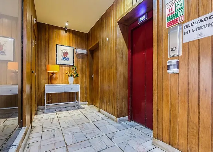 Apartamento T2 With Pool, 300m From The Portimão