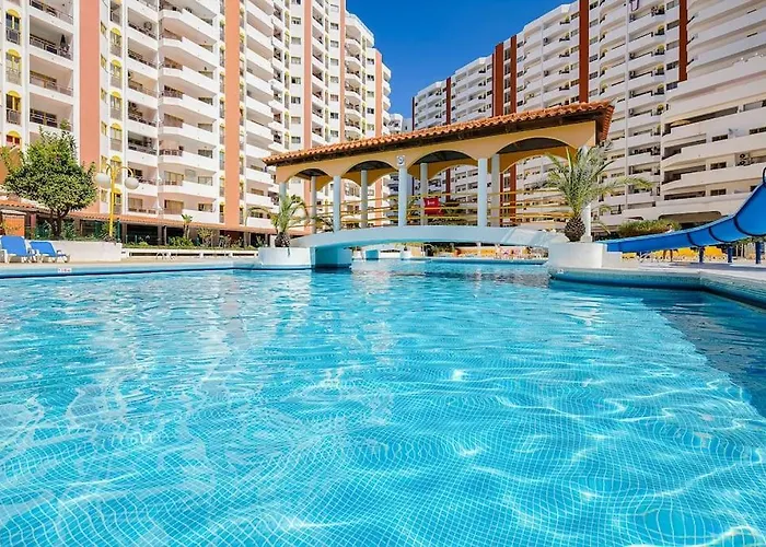 T2 With Pool, 300m From The Apartamento
