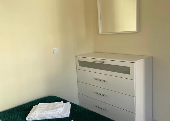 T2 With Pool, 300m From The * Portimão