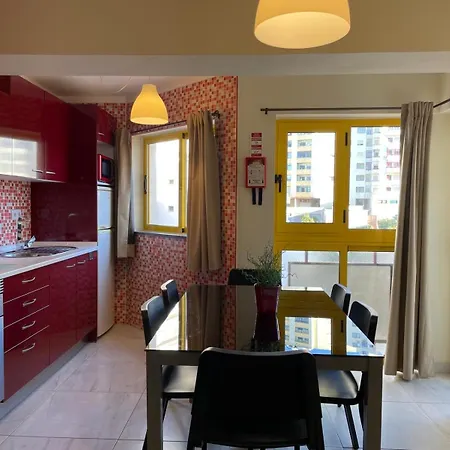 Apartamento T2 With Pool, 300m From The *
